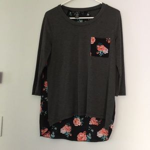 💥LAST CHANCE!💥 Rue21 Hi-Lo 3/4 Sleeve Shirt